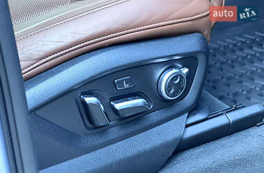 Внедорожник / Кроссовер Audi Q7 2017 в 