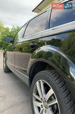 Внедорожник / Кроссовер Audi Q7 2012 в 