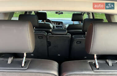 Внедорожник / Кроссовер Audi Q7 2012 в 