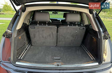 Внедорожник / Кроссовер Audi Q7 2012 в 