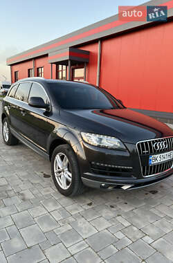 Внедорожник / Кроссовер Audi Q7 2012 в 