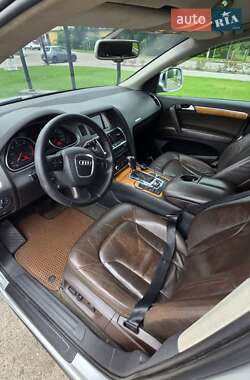 Внедорожник / Кроссовер Audi Q7 2006 в 