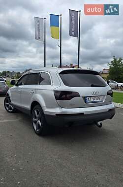 Внедорожник / Кроссовер Audi Q7 2006 в 
