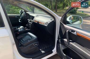 Внедорожник / Кроссовер Audi Q7 2015 в 