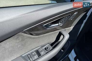 Внедорожник / Кроссовер Audi Q7 2021 в 
