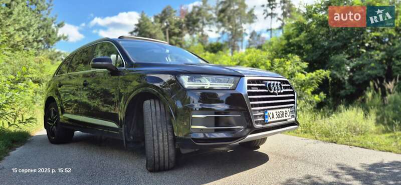 Внедорожник / Кроссовер Audi Q7 2016 в Киеве