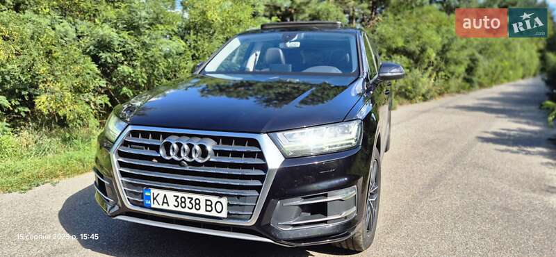 Внедорожник / Кроссовер Audi Q7 2016 в Киеве