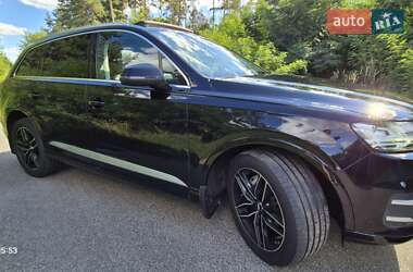 Внедорожник / Кроссовер Audi Q7 2016 в 