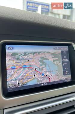 Позашляховик / Кросовер Audi Q7 2012 в 