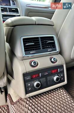 Позашляховик / Кросовер Audi Q7 2012 в 