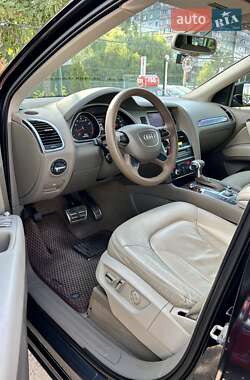 Позашляховик / Кросовер Audi Q7 2012 в 