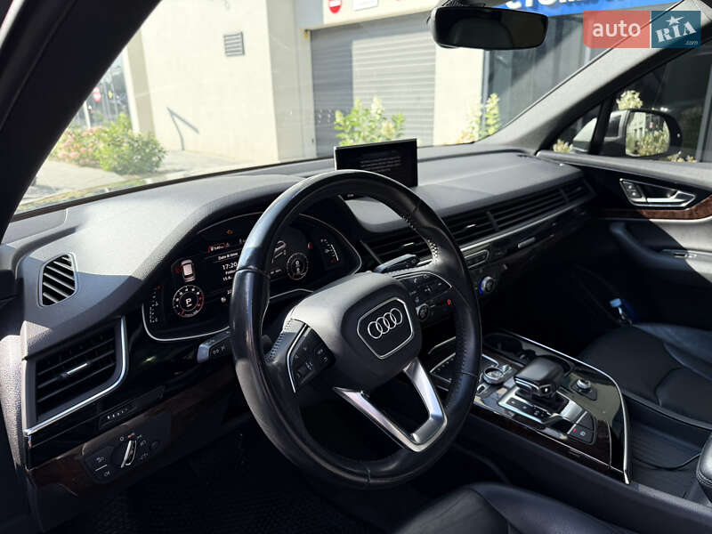 Позашляховик / Кросовер Audi Q7 2016 в Львові