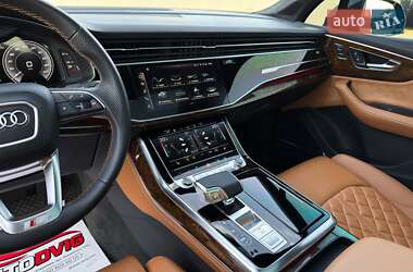 Внедорожник / Кроссовер Audi Q7 2021 в 