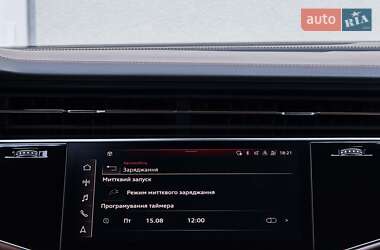 Внедорожник / Кроссовер Audi Q7 2021 в 