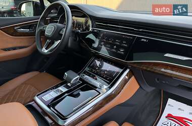 Внедорожник / Кроссовер Audi Q7 2021 в 