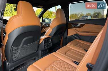Внедорожник / Кроссовер Audi Q7 2021 в 