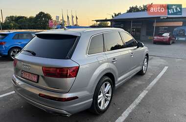 Внедорожник / Кроссовер Audi Q7 2017 в 