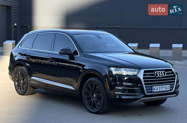 Внедорожник / Кроссовер Audi Q7 2017 в 