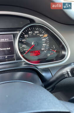 Внедорожник / Кроссовер Audi Q7 2011 в 
