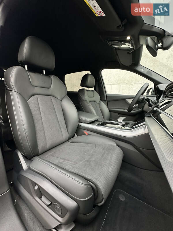 Внедорожник / Кроссовер Audi Q7 2025 в Киеве