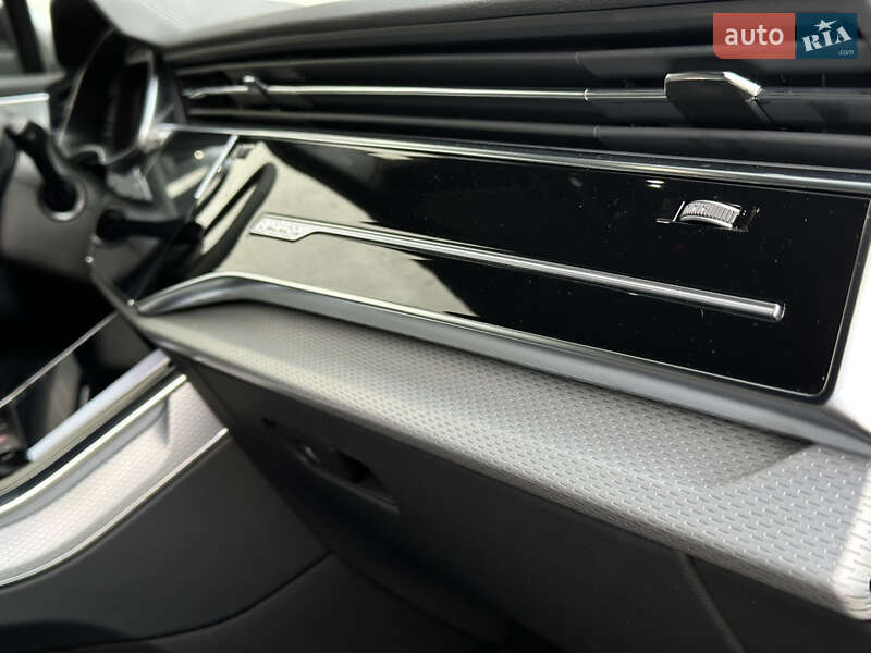 Внедорожник / Кроссовер Audi Q7 2025 в Киеве
