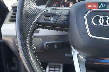 Внедорожник / Кроссовер Audi Q7 2017 в 
