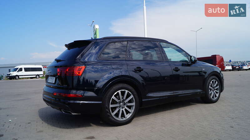 Внедорожник / Кроссовер Audi Q7 2017 в Ровно
