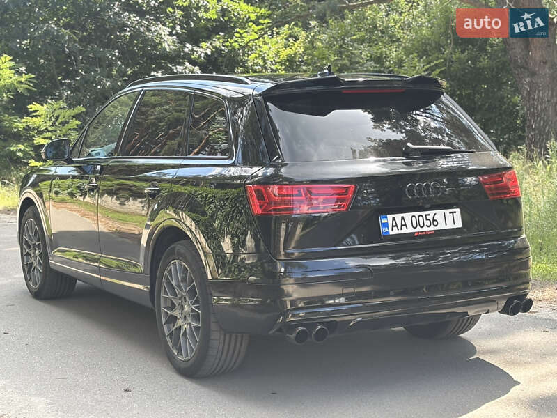 Внедорожник / Кроссовер Audi Q7 2016 в Киеве