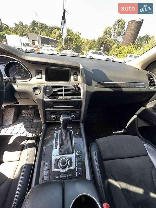 Позашляховик / Кросовер Audi Q7 2014 в Києві