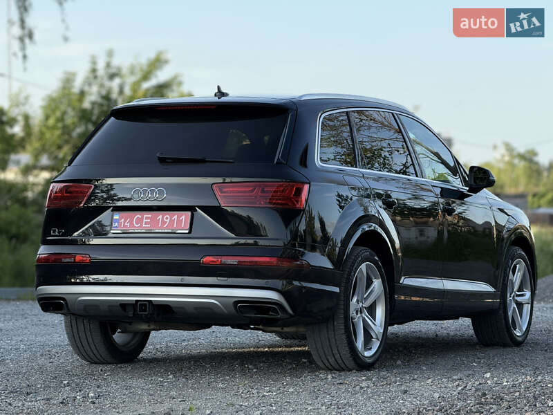 Внедорожник / Кроссовер Audi Q7 2019 в Киеве