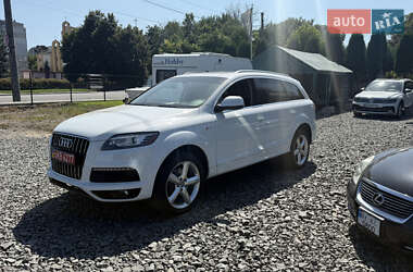 Внедорожник / Кроссовер Audi Q7 2015 в 