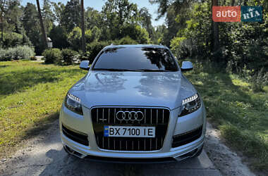 Внедорожник / Кроссовер Audi Q7 2015 в 