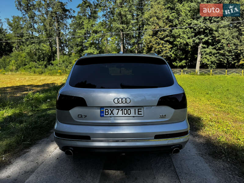 Внедорожник / Кроссовер Audi Q7 2015 в Хмельницком