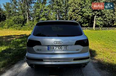 Внедорожник / Кроссовер Audi Q7 2015 в 