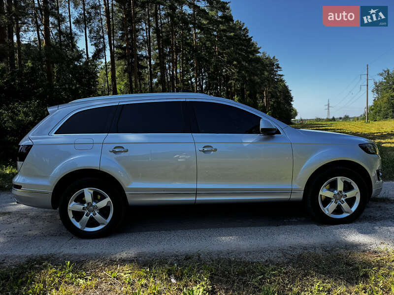 Внедорожник / Кроссовер Audi Q7 2015 в Хмельницком