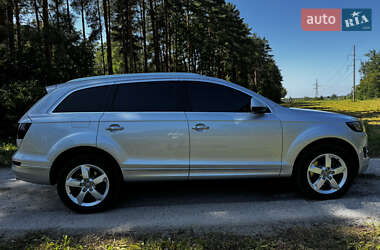 Внедорожник / Кроссовер Audi Q7 2015 в 