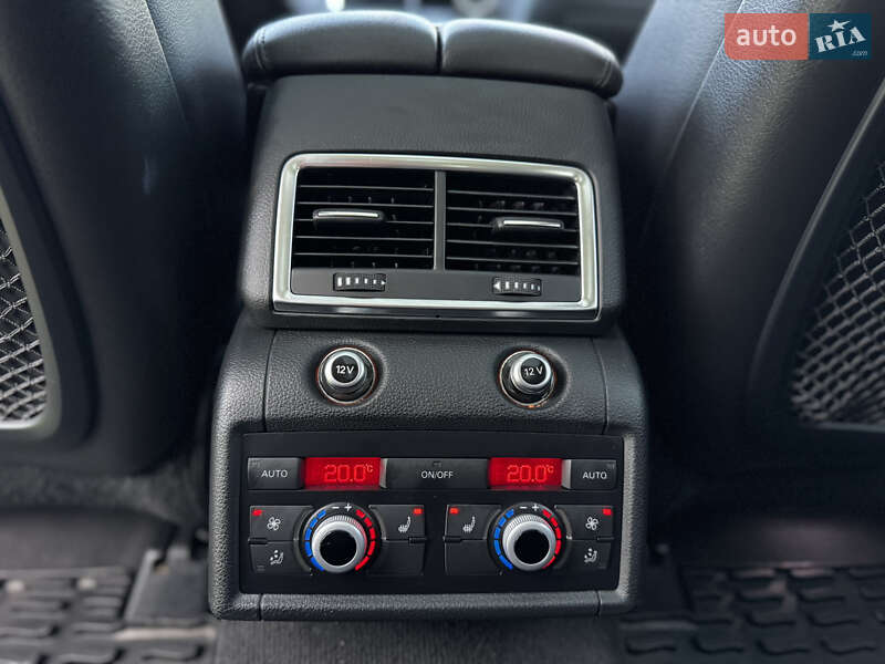 Внедорожник / Кроссовер Audi Q7 2015 в Хмельницком
