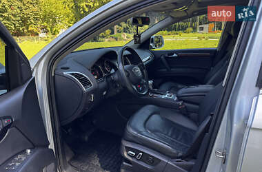 Внедорожник / Кроссовер Audi Q7 2015 в 