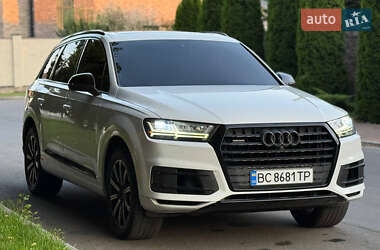 Внедорожник / Кроссовер Audi Q7 2017 в 
