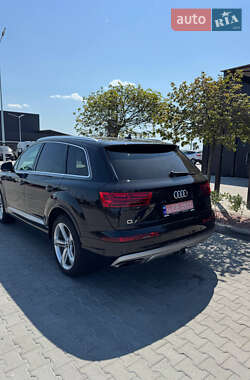 Внедорожник / Кроссовер Audi Q7 2019 в 