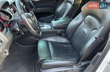 Внедорожник / Кроссовер Audi Q7 2011 в 