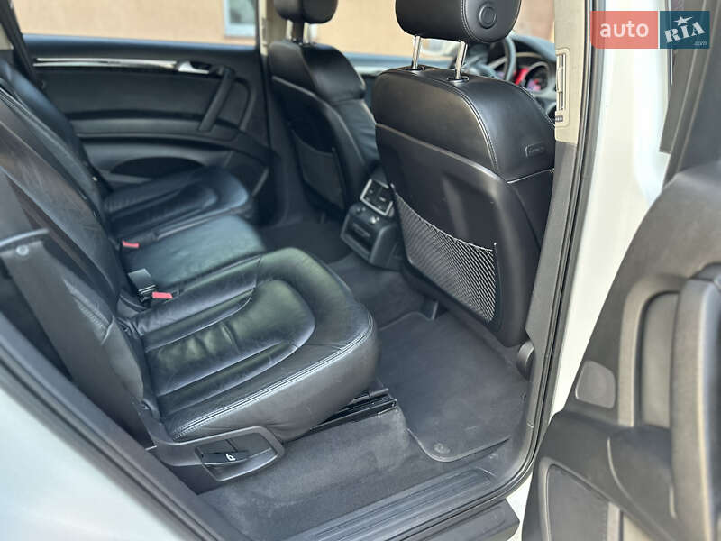 Позашляховик / Кросовер Audi Q7 2011 в Бродах