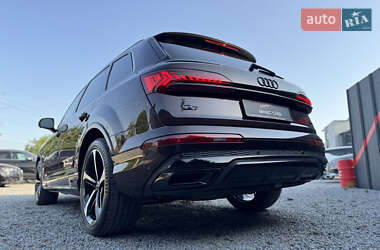 Внедорожник / Кроссовер Audi Q7 2020 в 