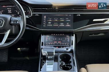 Внедорожник / Кроссовер Audi Q7 2020 в 