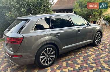 Внедорожник / Кроссовер Audi Q7 2017 в 