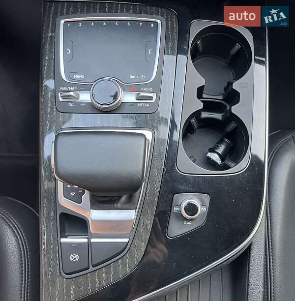 Позашляховик / Кросовер Audi Q7 2017 в Києві