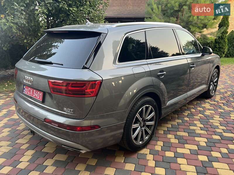 Позашляховик / Кросовер Audi Q7 2017 в Києві