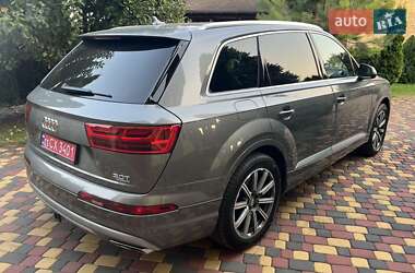 Внедорожник / Кроссовер Audi Q7 2017 в 