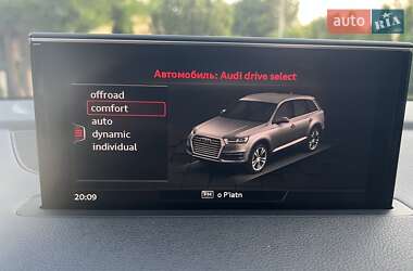 Внедорожник / Кроссовер Audi Q7 2017 в 
