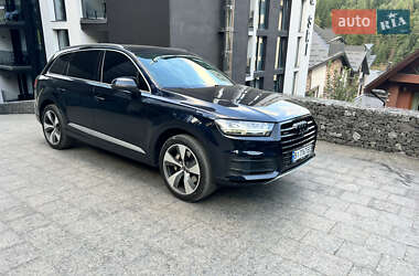Внедорожник / Кроссовер Audi Q7 2016 в 
